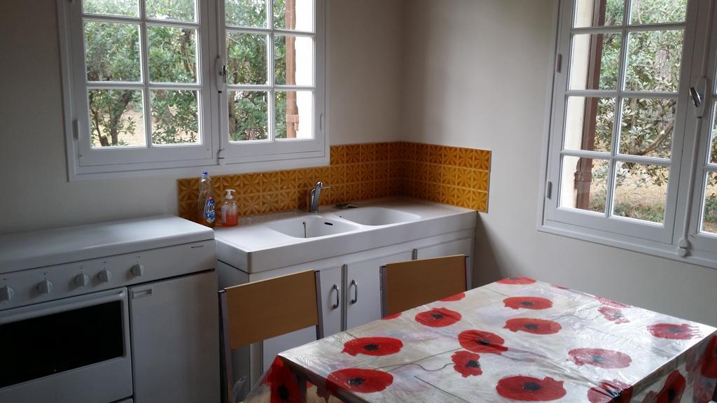 Maison Dans Quartier Calme Лаканау Екстериор снимка