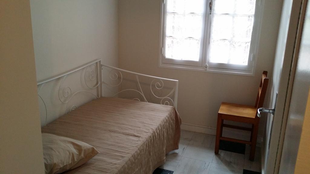 Maison Dans Quartier Calme Лаканау Екстериор снимка